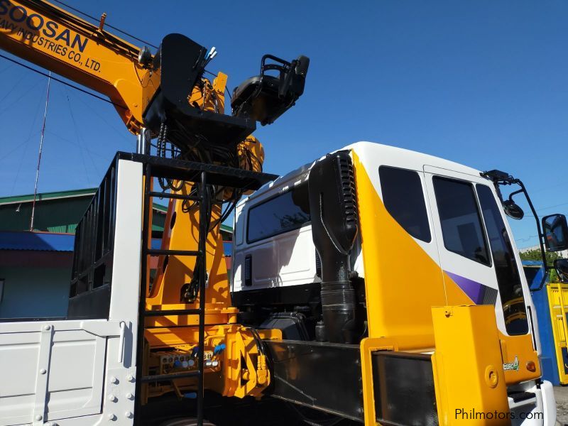 Daewoo BOOM TRUCK WITH MAN LIFT/ CARGO CRANE TRUCK in Philippines