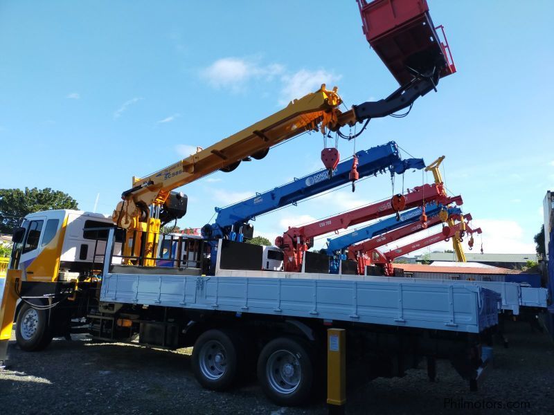 Daewoo BOOM TRUCK WITH MAN LIFT/ CARGO CRANE TRUCK in Philippines