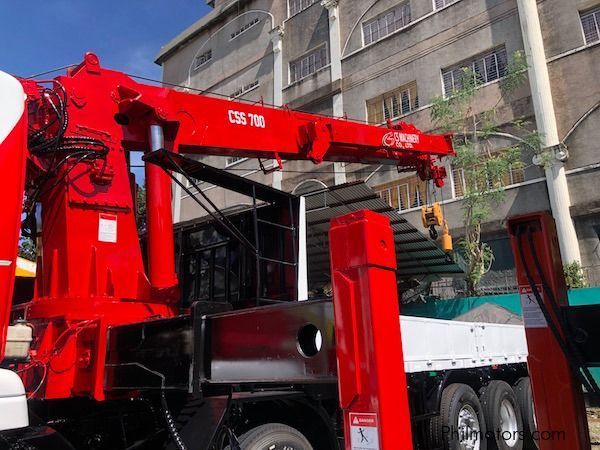 Daewoo BOOM TRUCK/ CARGO CRANE TRUCK in Philippines