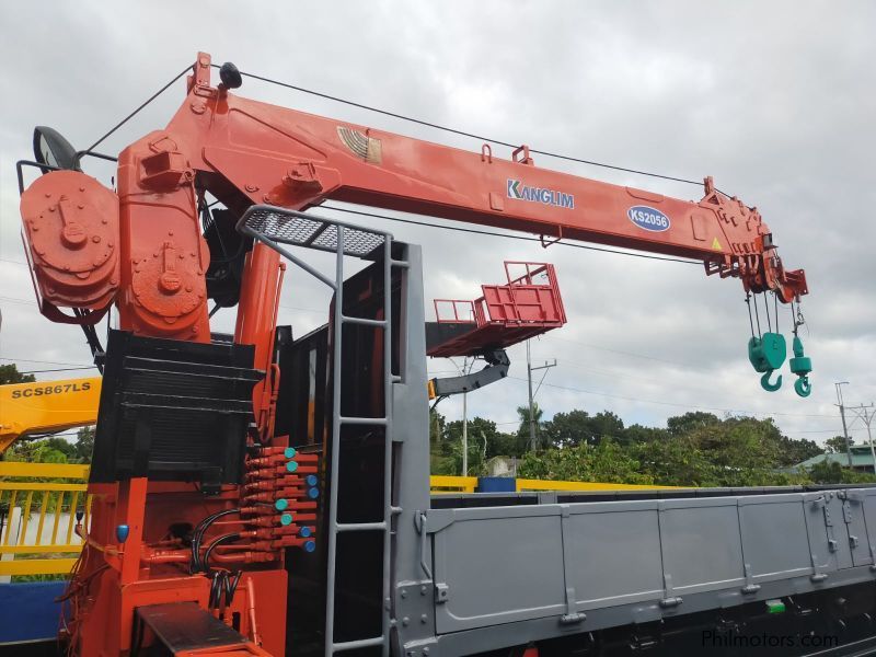 Daewoo BOOM TRUCK/ CARGO CRANE TRUCK in Philippines