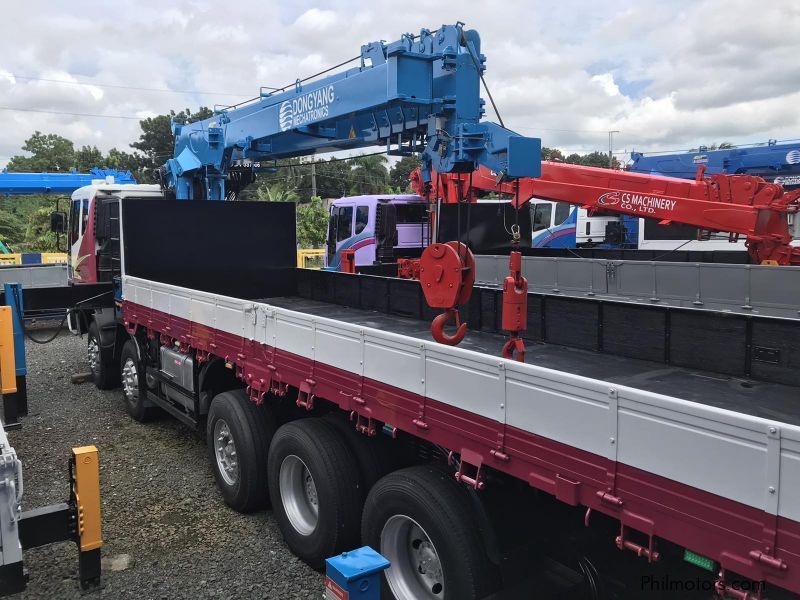 Daewoo BOOM TRUCK/ CARGO CRANE TRUCK in Philippines