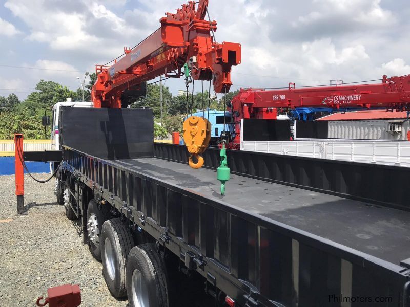 Daewoo BOOM TRUCK/ CARGO CRANE TRUCK in Philippines