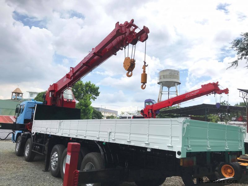 Daewoo BOOM TRUCK/ CARGO CRANE TRUCK in Philippines