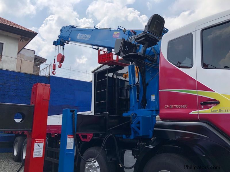 Daewoo BOOM TRUCK/ CARGO CRANE TRUCK in Philippines