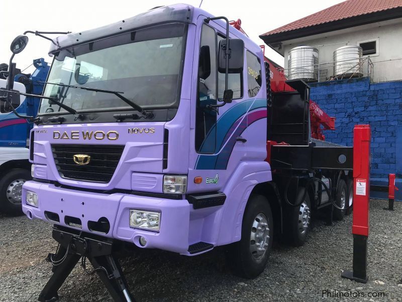 Daewoo BOOM TRUCK/ CARGO CRANE TRUCK in Philippines