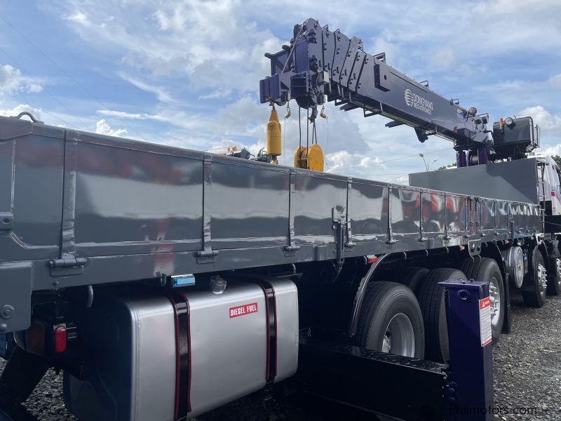 Daewoo Boom Truck with 15 tons crane in Philippines