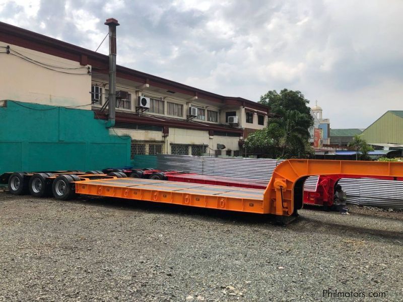 Daewoo LOW BED TRAILER/ GOOSE NECK TRAILER in Philippines