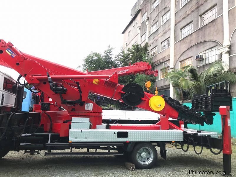 Daewoo MAN LIFT TRUCK/ AERIAL LIFT/ SKY LIFT in Philippines