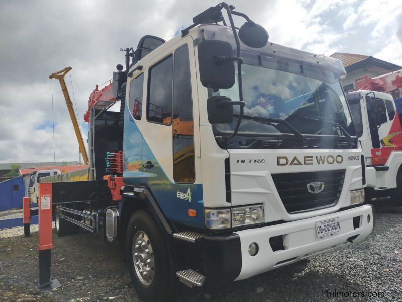 Daihatsu BOOM TRUCK/ CARGO CRANE TRUCK in Philippines
