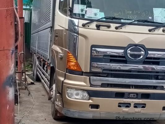 Hino HINO 700 E13C WING VAN TOP OF THE LINE in Philippines