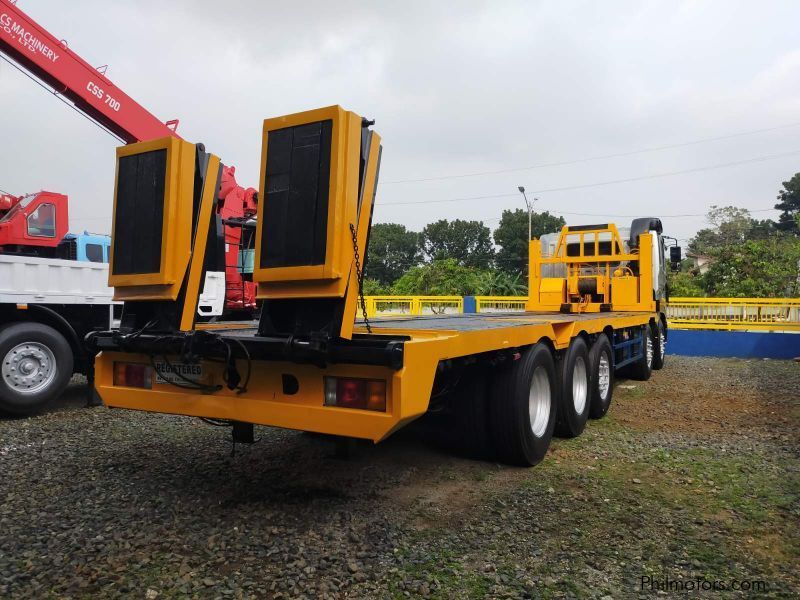 Hyundai 14 wheeler SELF LOADER TRUCK in Philippines