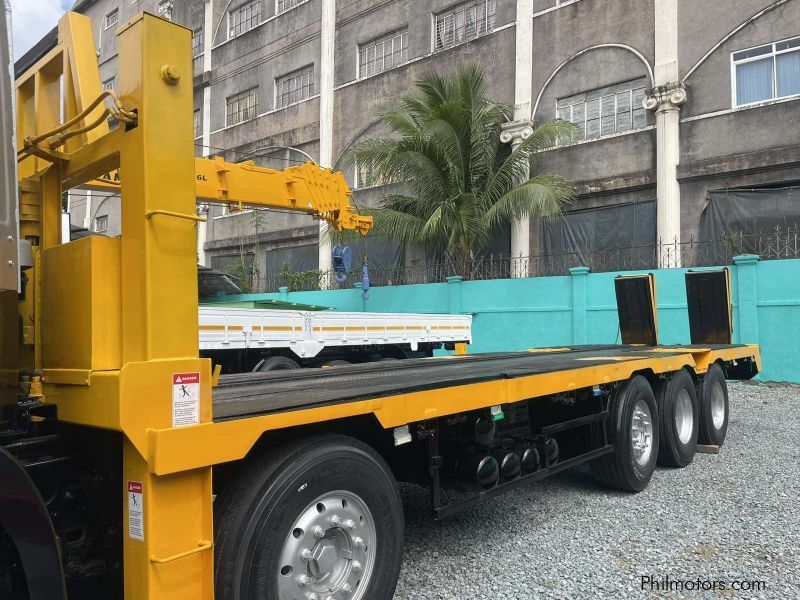 Hyundai SELF LOADER TRUCK in Philippines