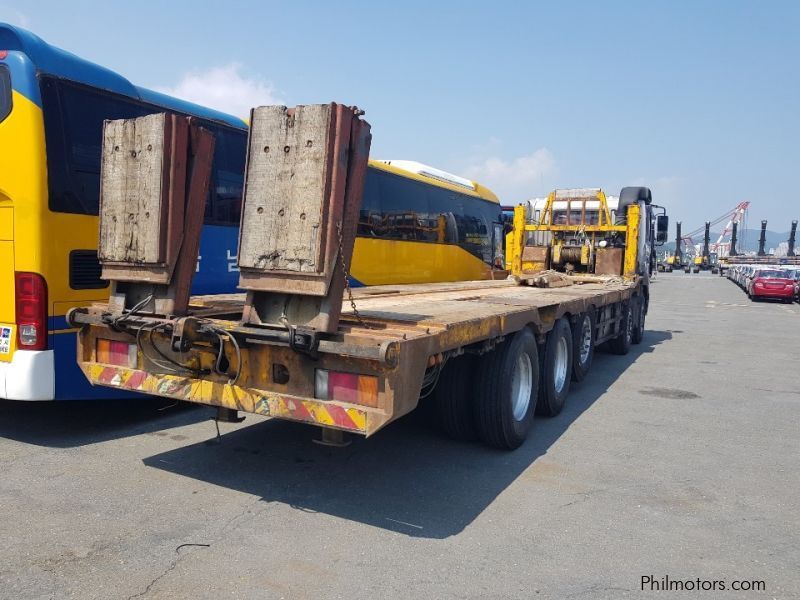 Hyundai Self loader 25 tons in Philippines