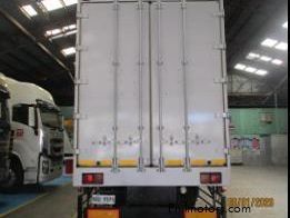 Isuzu CYM51V5 C Series 32 footer aluminum wing van 10 wheeler truck in Philippines