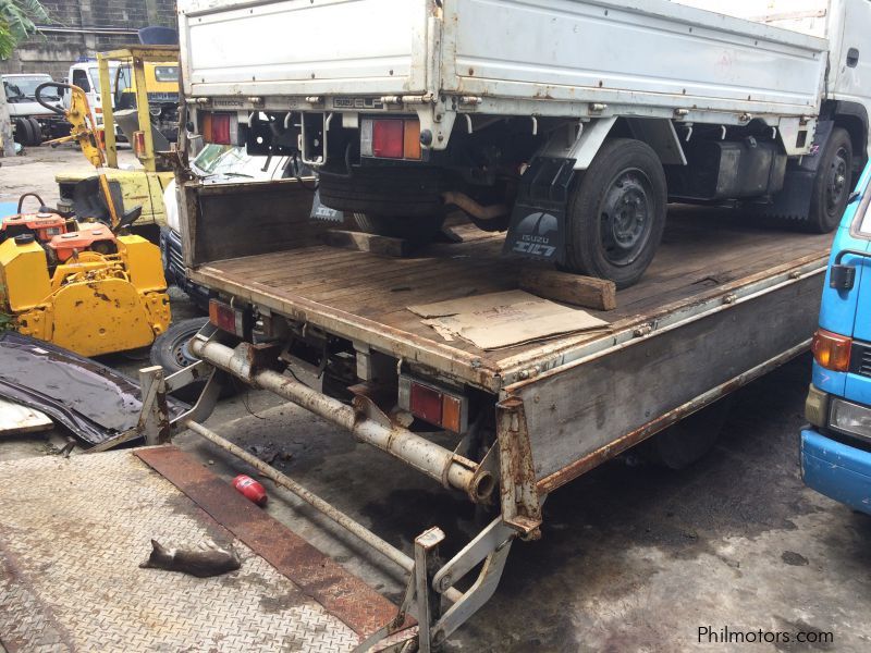 Isuzu ELF NPR 4HF1 Engine 14.7 FT with Power Gate Lifter in Philippines