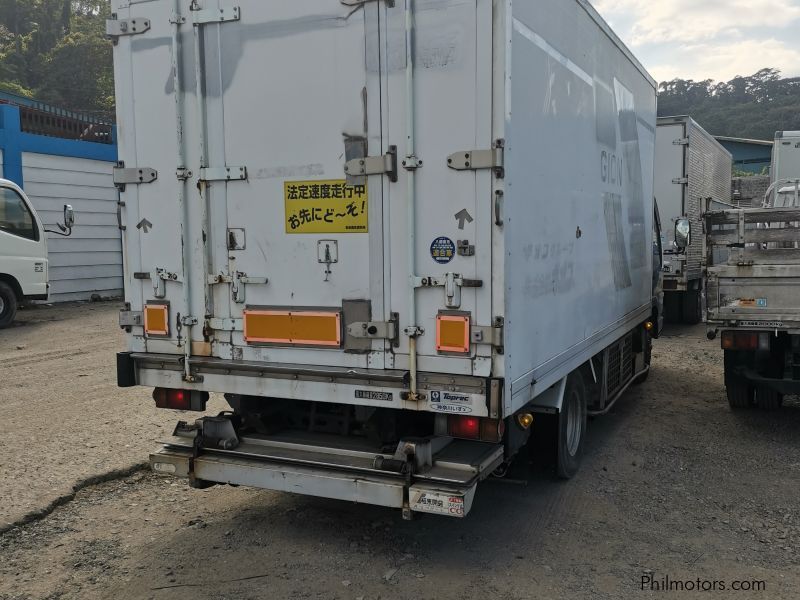 Isuzu ELF NPR 6W FREEZERVAN 16ft 4HJ1 in Philippines