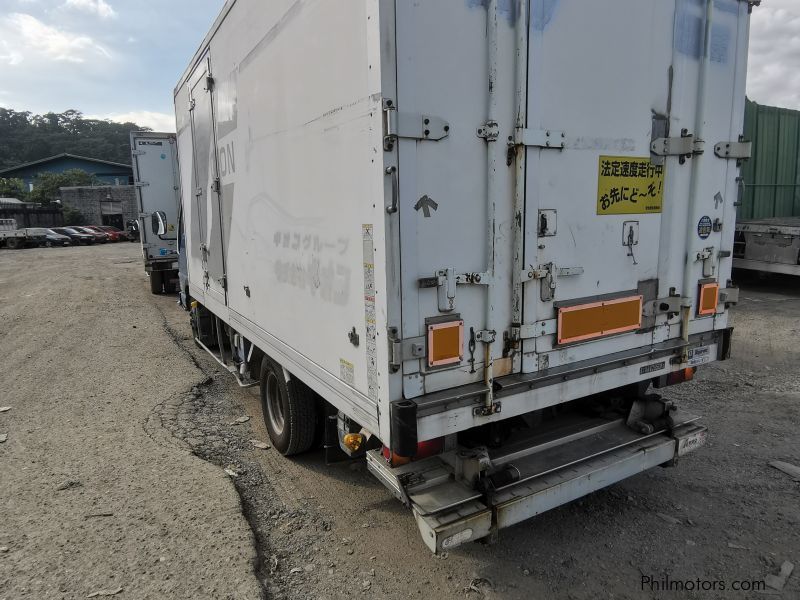 Isuzu ELF NPR 6W FREEZERVAN 16ft 4HJ1 in Philippines