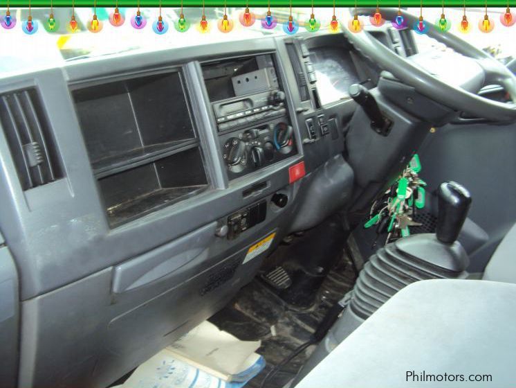 Isuzu Elf Aluminum Closed Van in Philippines