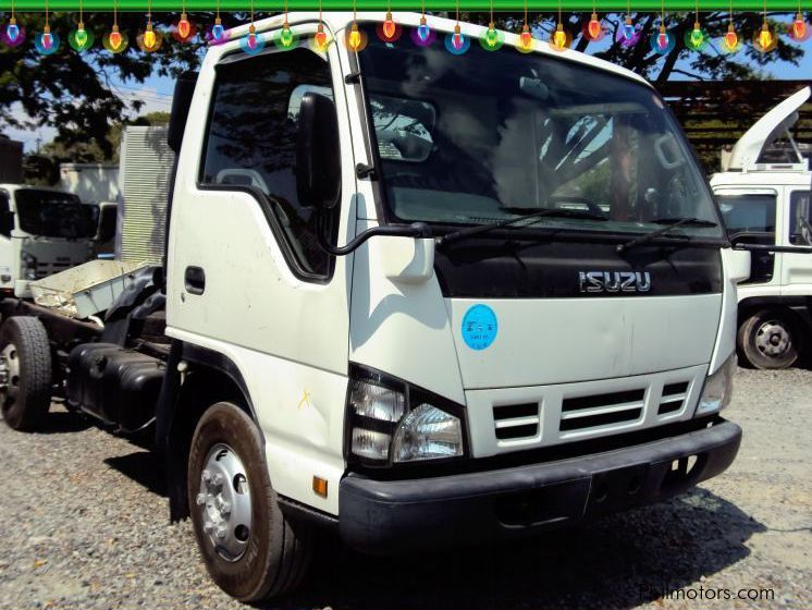 Isuzu Elf Dropside Cargo in Philippines