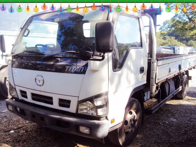 Isuzu Elf Dropside Cargo in Philippines