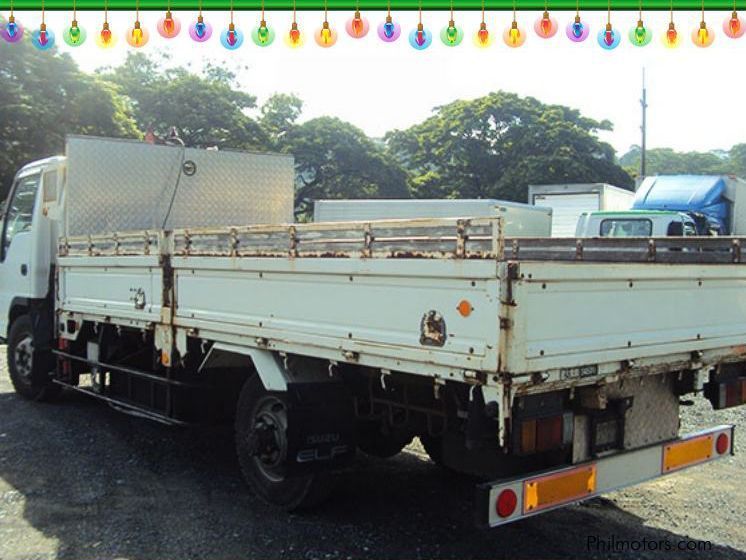 Isuzu Elf Dropside Cargo With Crane in Philippines