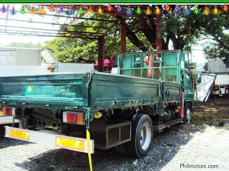 Isuzu Elf Dropside Cargo With Crane in Philippines