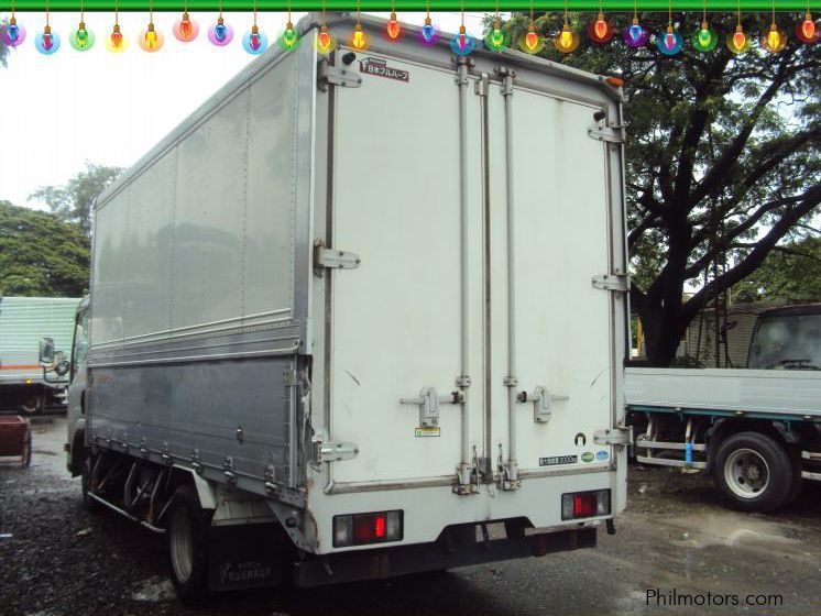 Isuzu Elf Wing Van in Philippines