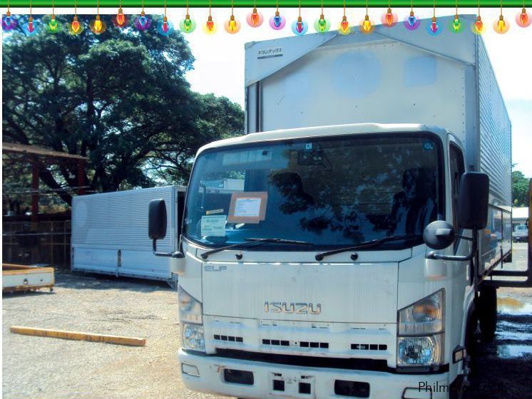 Isuzu Elf Wing Van in Philippines