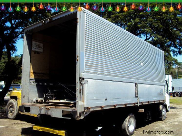 Isuzu Elf Wing Van in Philippines