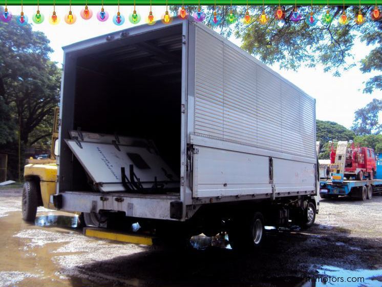 Isuzu Elf Wing Van in Philippines