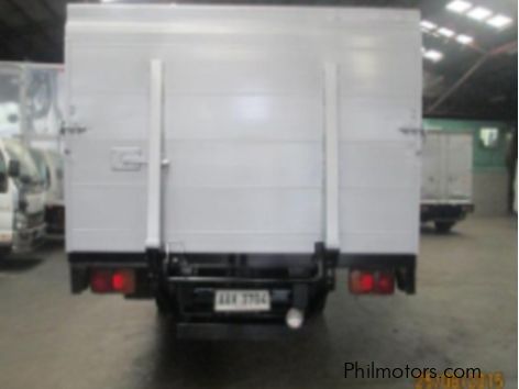 Isuzu Forward 4x2 Cargo Dropside Truck 6 wheeler in Philippines