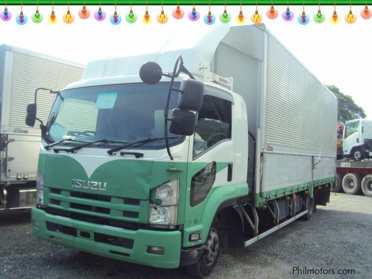 Isuzu Forward Wing Van in Philippines