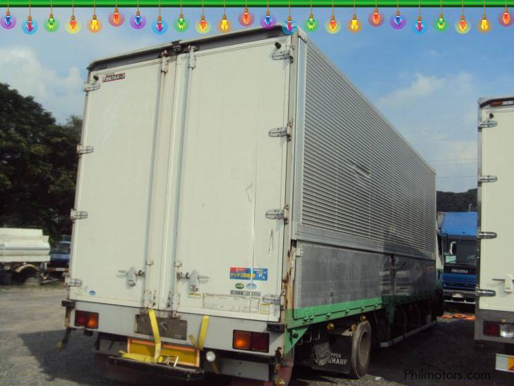 Isuzu Forward Wing Van in Philippines