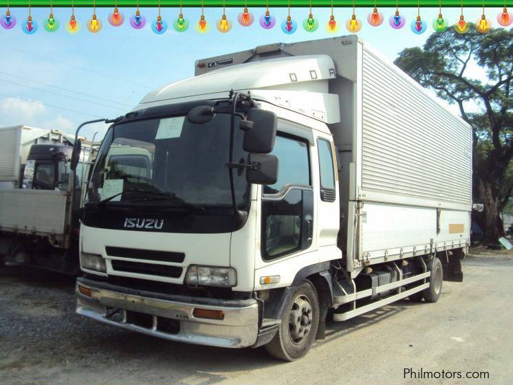 Isuzu Forward Wing Van in Philippines