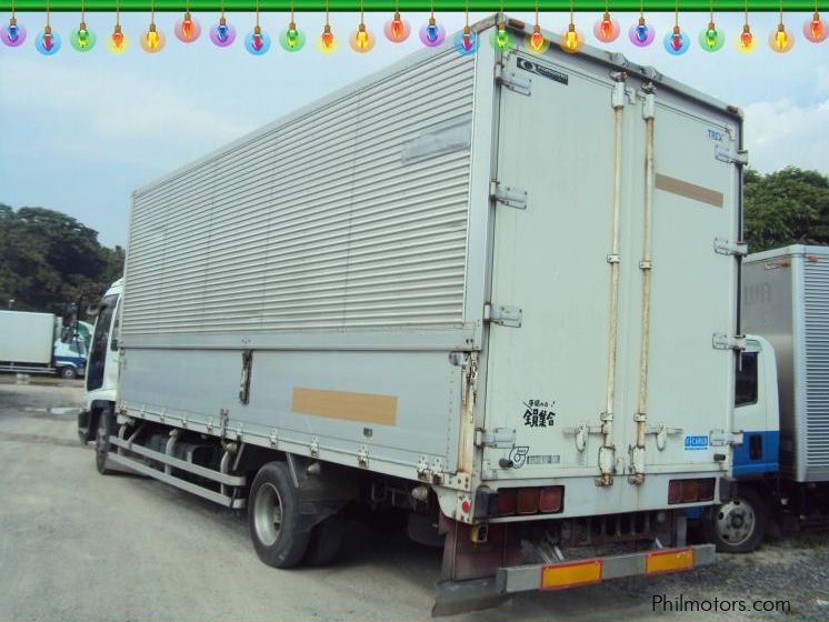 Isuzu Forward Wing Van in Philippines