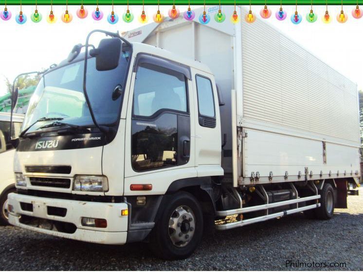 Isuzu Forward Wing Van in Philippines