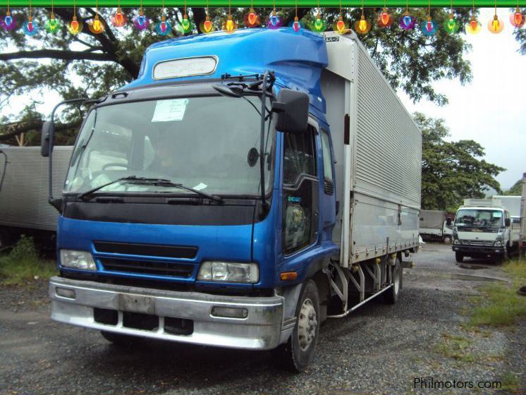 Isuzu Forward Wing Van in Philippines