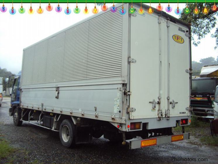 Isuzu Forward Wing Van in Philippines