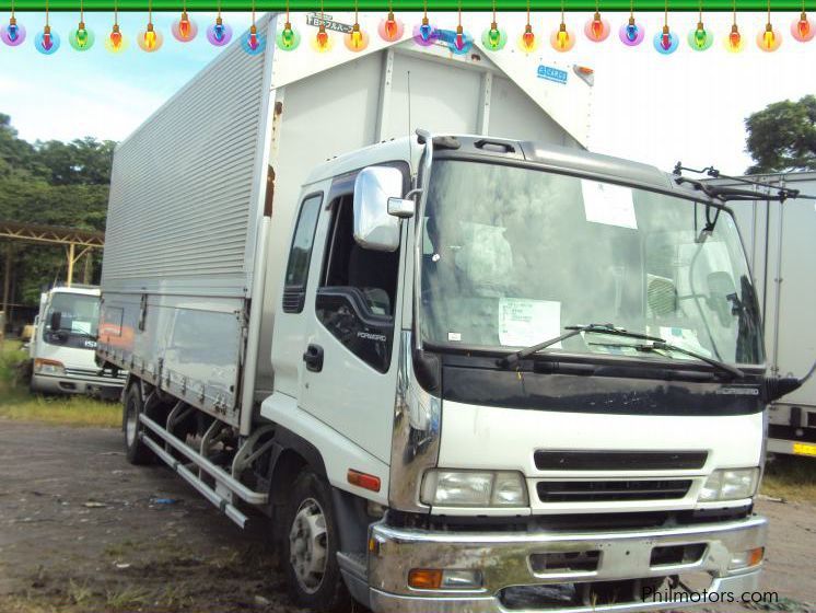 Isuzu Forward Wing Van in Philippines