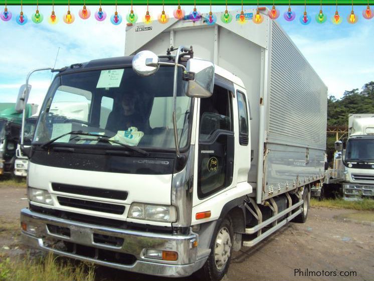 Isuzu Forward Wing Van in Philippines