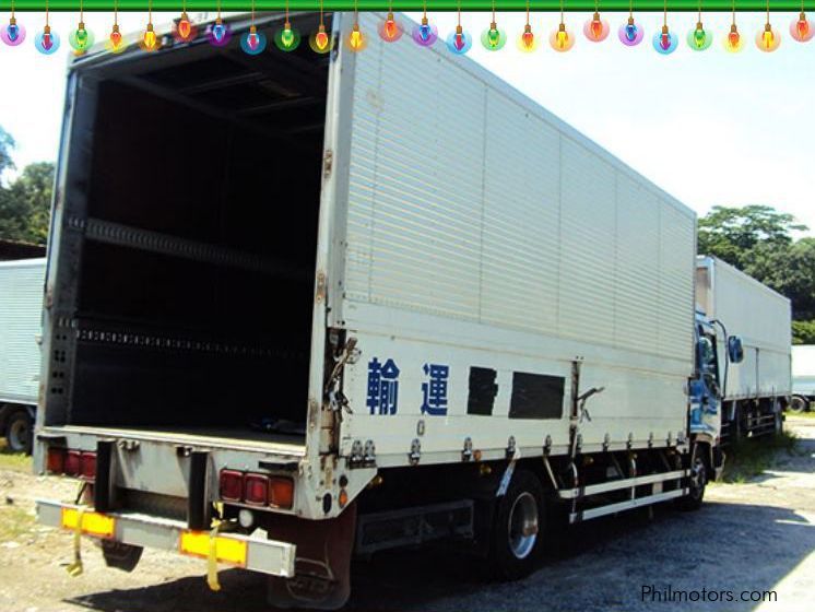 Isuzu Forward Wing Van in Philippines