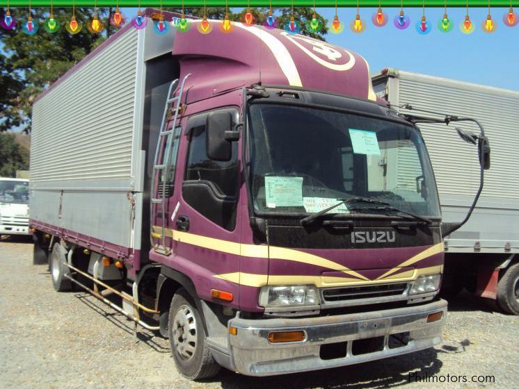 Isuzu Forward Wing Van in Philippines