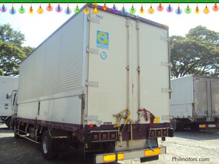 Isuzu Forward Wing Van in Philippines