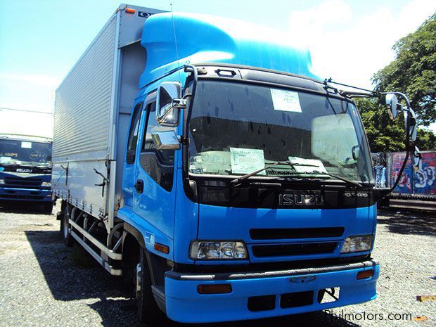 Isuzu Forward Wing Van in Philippines