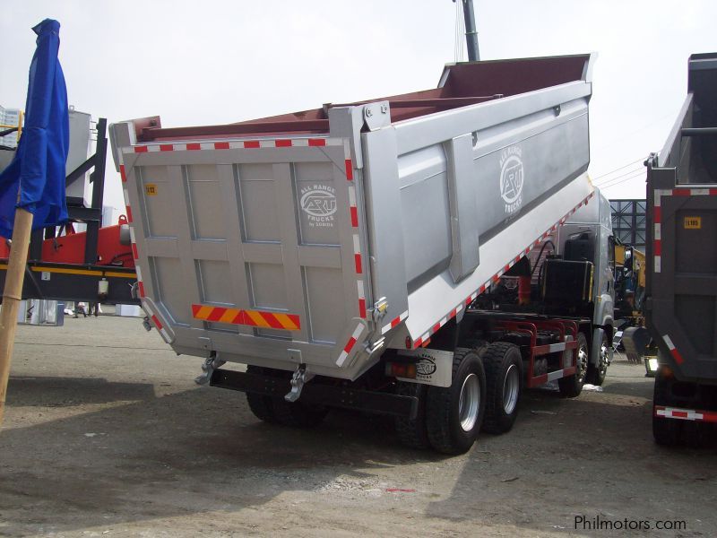 Isuzu Giga 8x4 CYH Dump Truck Tipper QL5400GXFW2VCHY in Philippines