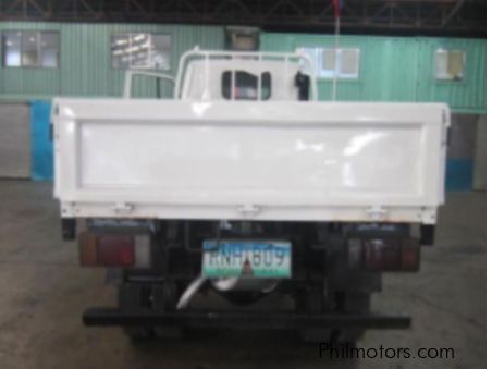 Isuzu N Series 4x4 6-wheeler dropside 10.7 footer truck in Philippines