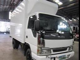Isuzu N Series NKR 4x2 6wheeler refrigerated chiller van truck in Philippines