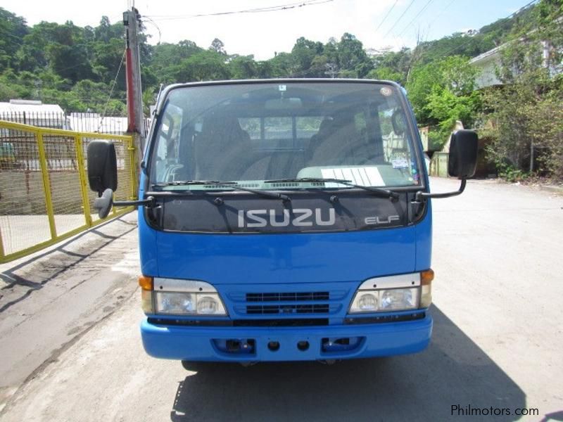 Isuzu NHR69E in Philippines