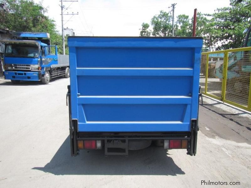 Isuzu NHR69E in Philippines