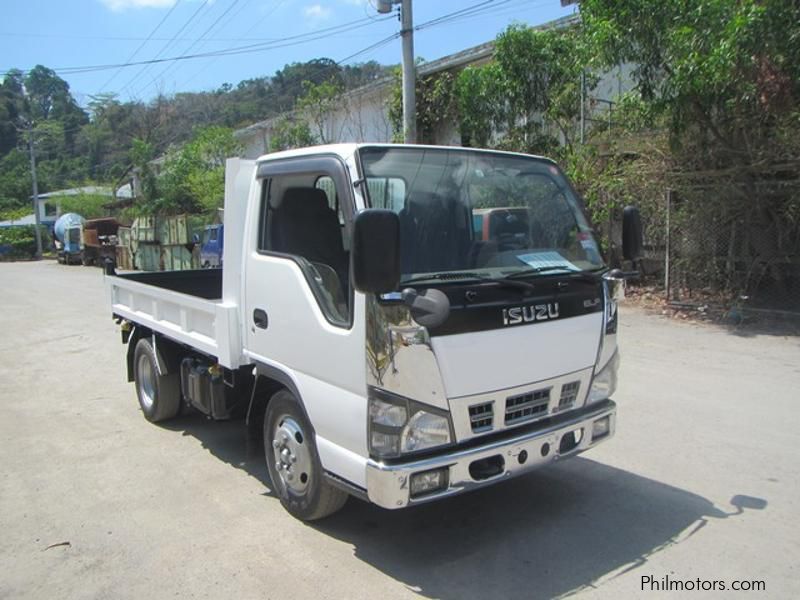 Isuzu NKR81E in Philippines